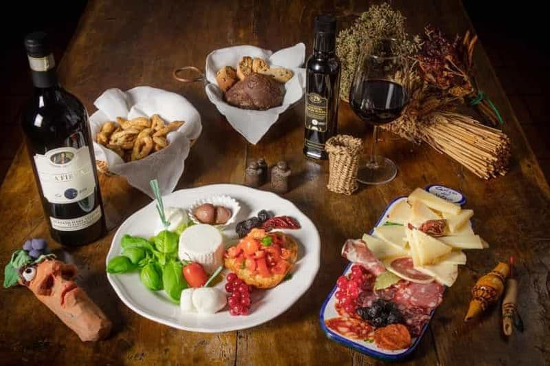 Billet Basilicate : découverte des grottes de tuf volcanique et dégustation d'excellents vins lucaniens