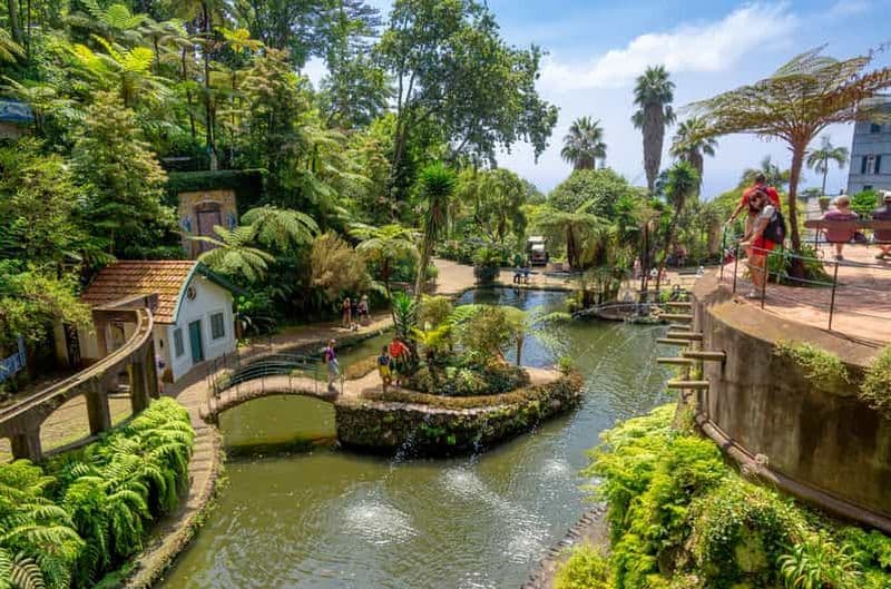 Funchal : Visite des jardins tropicaux du Monte Palace en tuk tuk