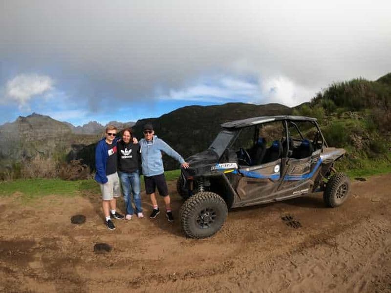 Au départ de Funchal : visite privée en buggy, Skywalk, sentiers et sommets