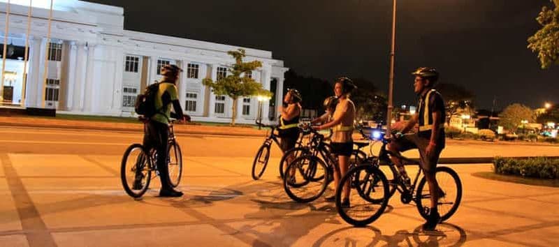 Colombo : Visite privée nocturne à vélo avec collations