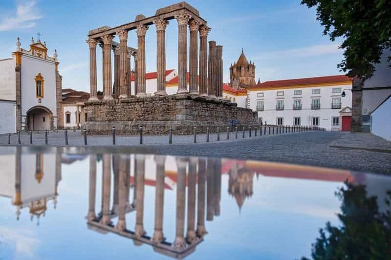 Depuis Lisbonne : Évora, cathédrale, chapelle des os et dégustation de vin