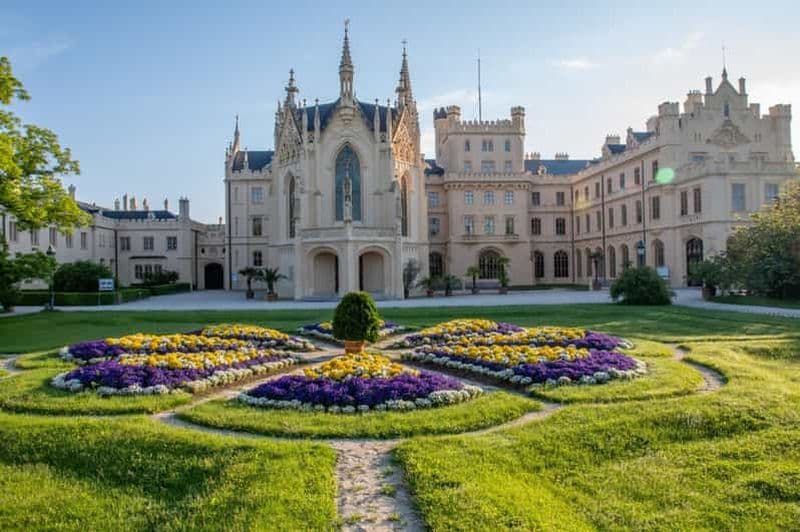 Billet Depuis Bratislava : Moravie : château et parc de Lednice