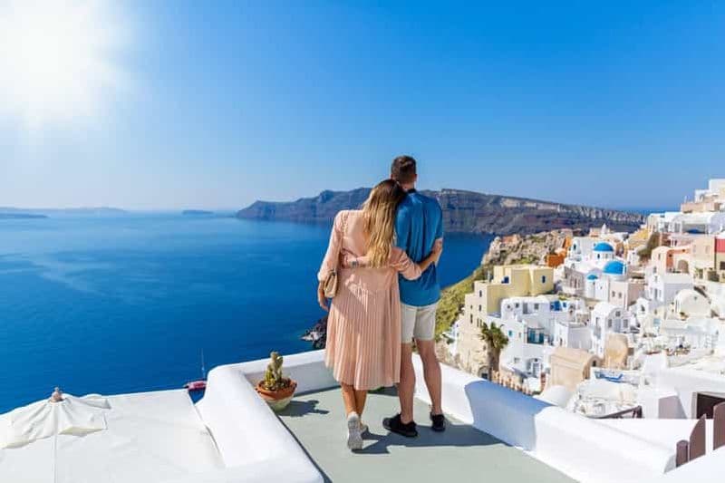 Photographie de couple à Santorin : des moments intemporels qui durent pour toujours