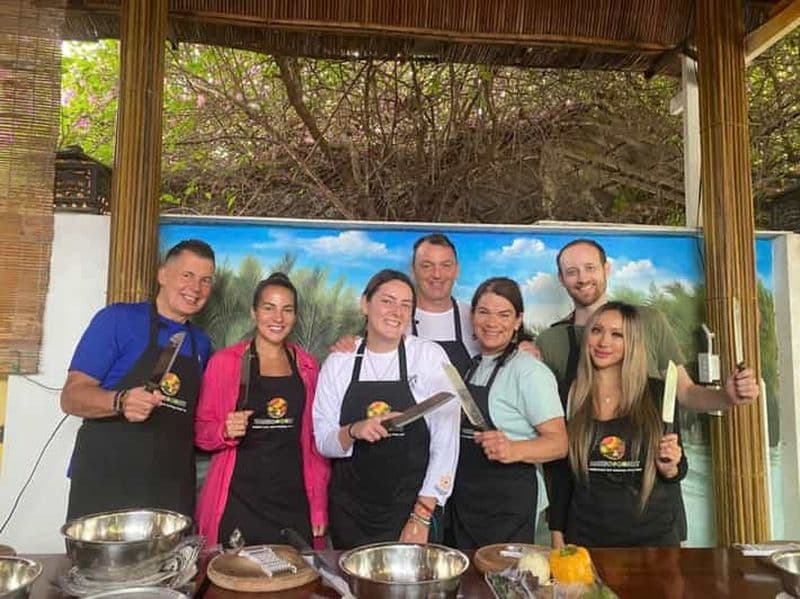 Hoi An : Tour en bateau, cours de cuisine par Hangcoconut