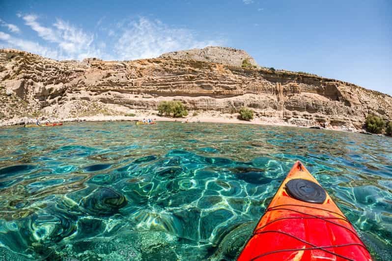 Rhodes : aventure en kayak de mer sur la plage de sable rouge