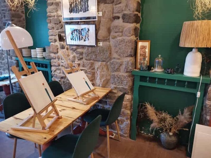 Dinan: Expérience de peinture dans un café