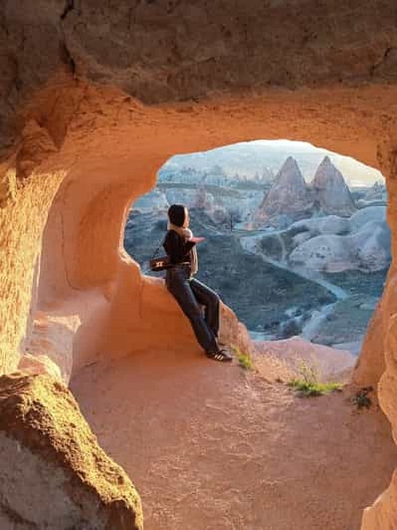 Cappadoce : Randonnée dans la vallée des roses au coucher du soleil