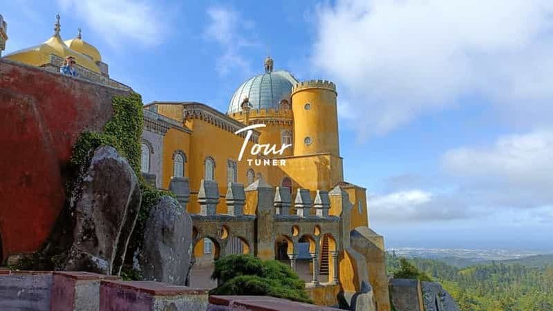 Sintra : Palais de Pena. Château des Maures. Regaleira et Monserrate
