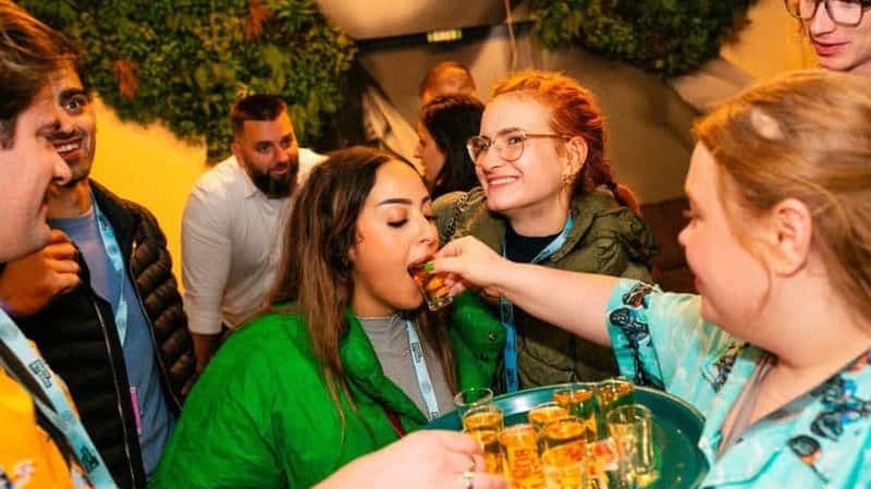 Budapest : tournée des bars incontournable avec shots et entrée VIP en boîte de nuit