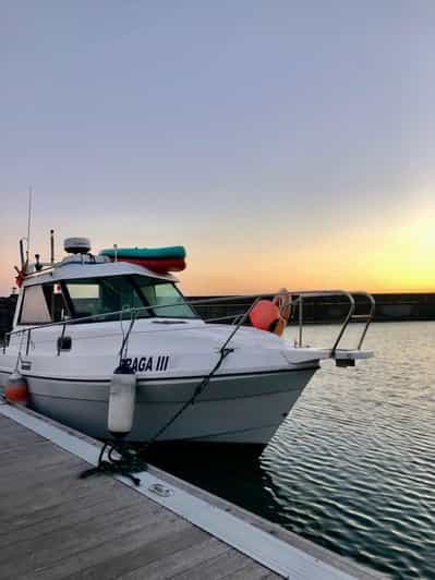 São Miguel : excursion en bateau avec SUP, plongée avec tuba et barbecue