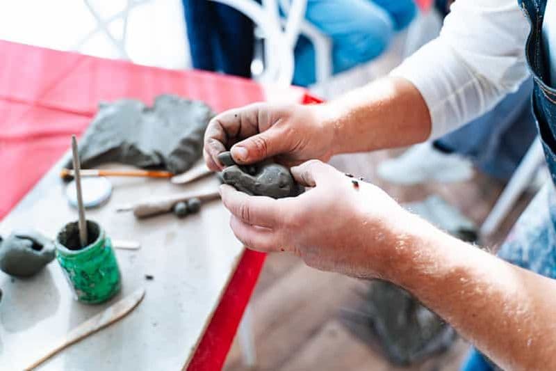 Matera : Atelier de fabrication d'oiseaux en argile