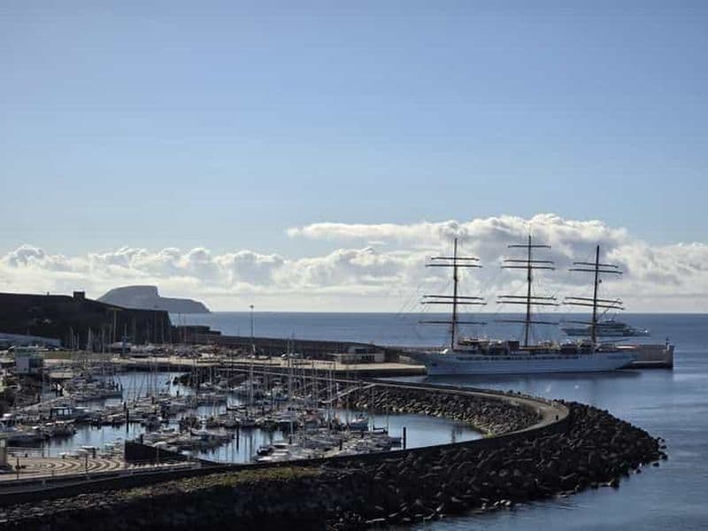 Visite à pied de la ville d'Angra do Heroísmo