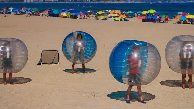 Lagos : expérience de football bulle