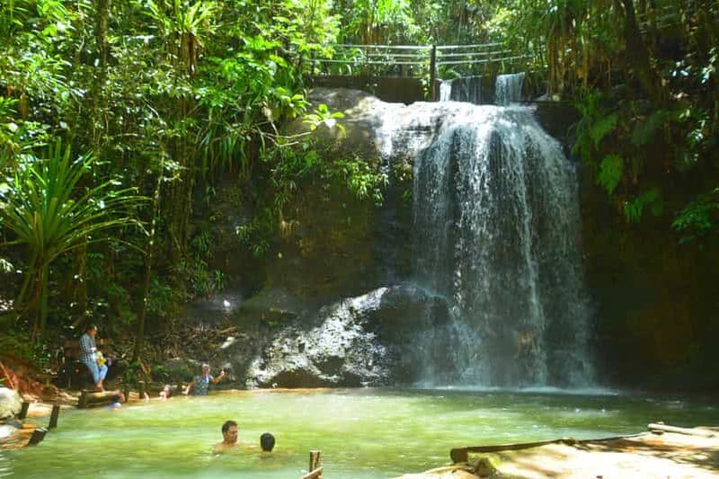 Suva : Visite de la nature fidjienne et des chutes d'eau