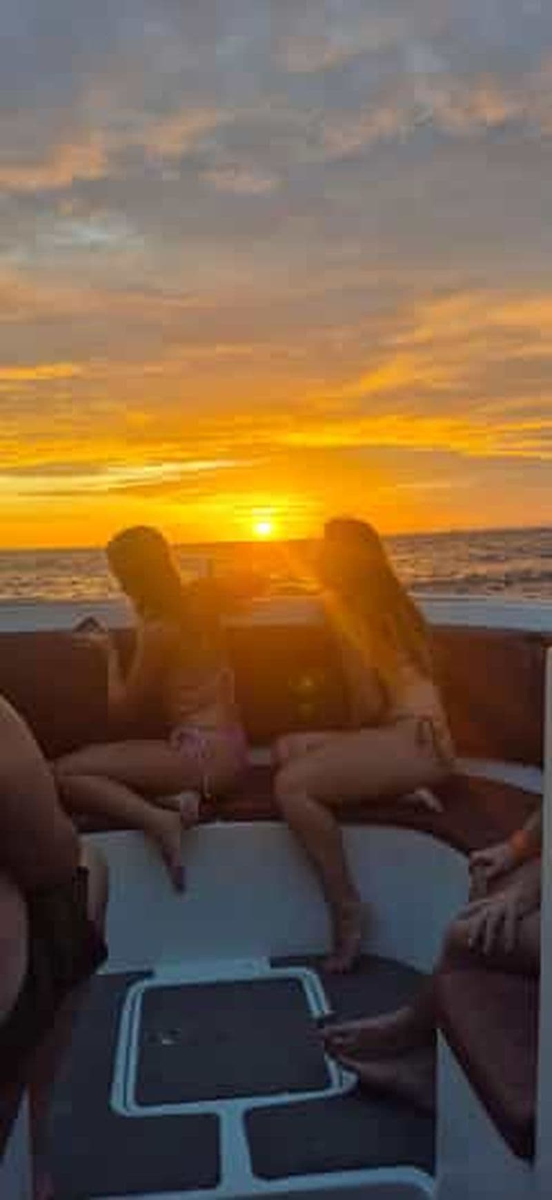 Ko Phi Phi Don : Excursion en bateau rapide avec plongée en apnée avec les requins