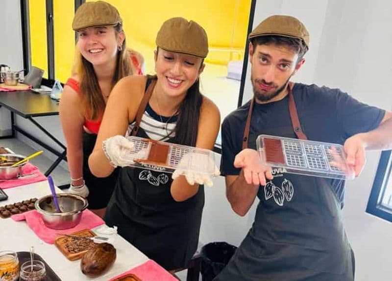 Hô Chi Minh-Ville : atelier de fabrication de chocolat haut de gamme, de la fève à la tablette