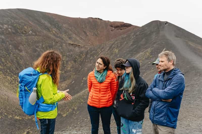 Catane : Excursion d'une journée à l'Etna, matin ou coucher de soleil, avec dégustation
