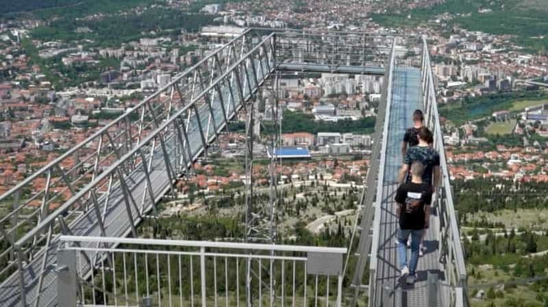 Pont de verre et tyrolienne Mostar