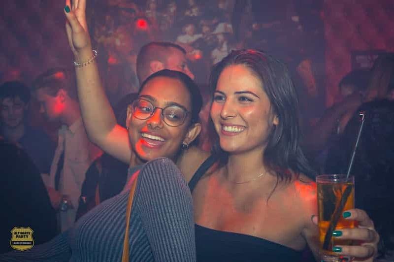 Amsterdam : Tournée des bars de la Saint-Sylvestre avec entrée facultative dans un club