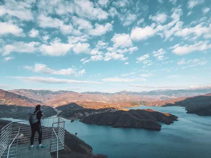 La sérénité du lac de Bovilla : randonnée d'une journée au départ de Durres/Golem