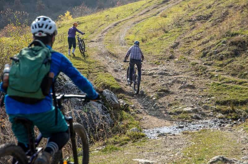 Au départ de Vanadzor : visite guidée en VTT