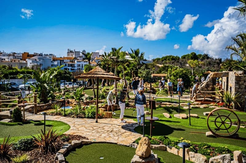 Minigolf Alvor : un divertissement pour tous