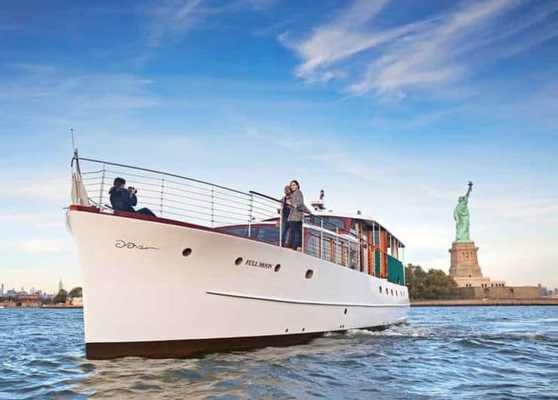 New York : sortie en bateau à voile avec visite touristique