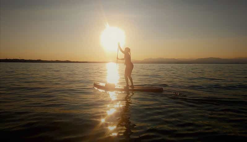 Lac de Garde : expérience de stand up paddle au coucher du soleil