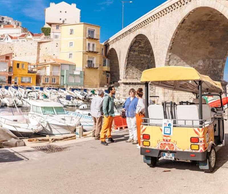 Marseille : Explorez le Quartier Historique du Panier en Tuk Tuk Électrique