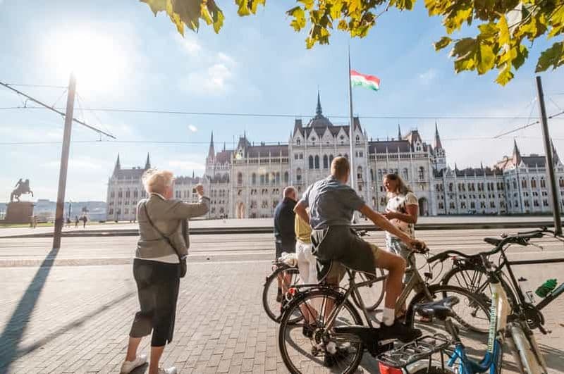 Budapest : Visite guidée à vélo à la découverte de la ville