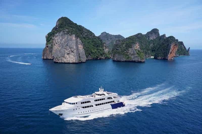 Billet Phuket : croisière de luxe aux îles Phi Phi et plongée avec masque et tuba
