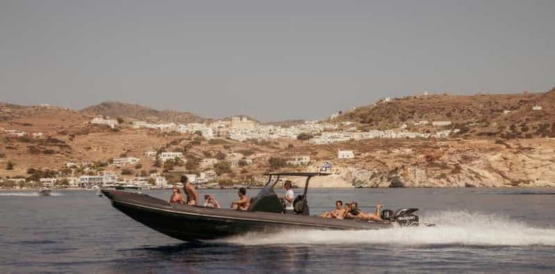 Sifnos : explorez Polyaigos et Kimolos lors d'une croisière privée