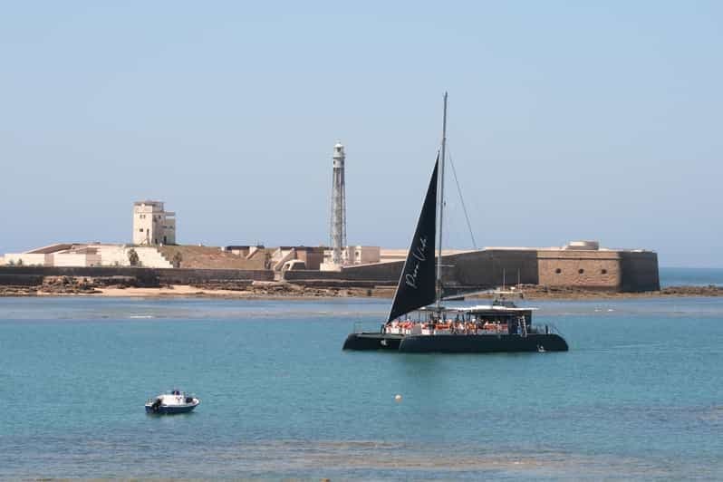 Billet Cádiz : excursion en catamaran dans la baie de Cadix avec un hôte