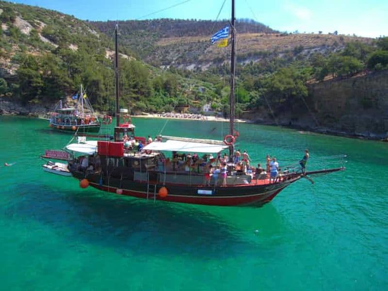 Billet Thassos : croisière d'une journée avec barbecue et baignade