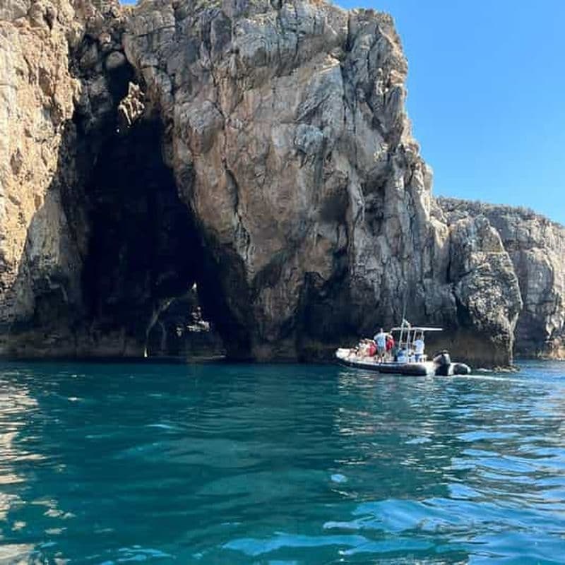 Sesimbra : visite des grottes d'Arrábida et d'Espichel, et snorkeling