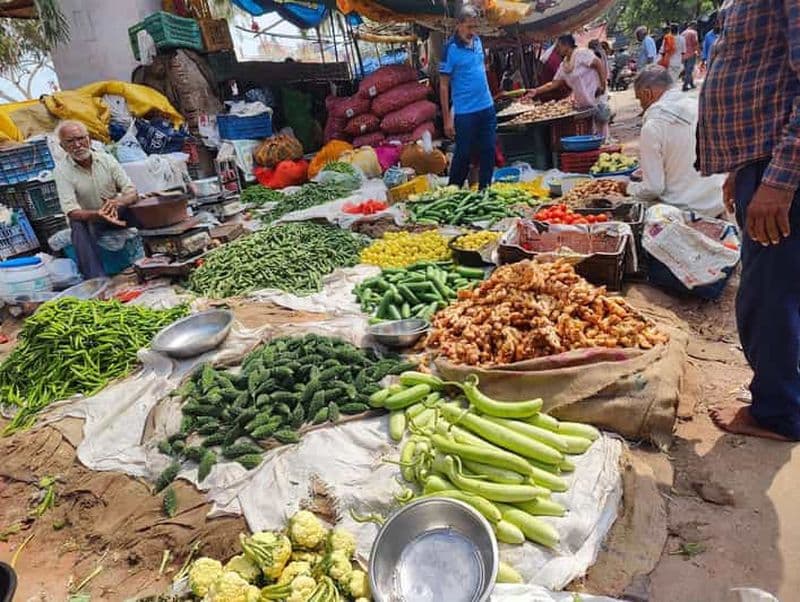 Jaipur Heritage Walking Tour & Cooking Class with a Local