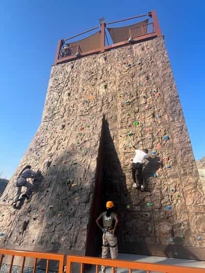 ESCALADE SUR MUR : Parc d'aventure de Fujairah