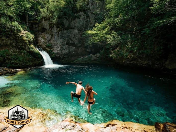 Excursion en 4x4 au village de Theth : circuit en SUV via Tirana, Bogë et les Alpes