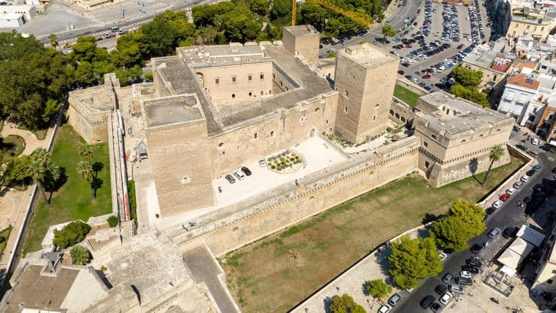 Château normand-souabe de Bari