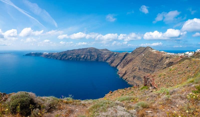 Plongée sous-marine dans la caldeira de Santorin