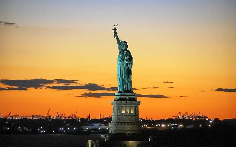 Croisière sur la Statue de la Liberté au coucher du soleil