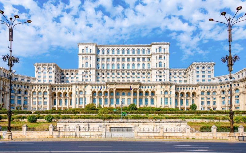 Visite guidée du Palais du Parlement de Bucarest avec billets coupe-file