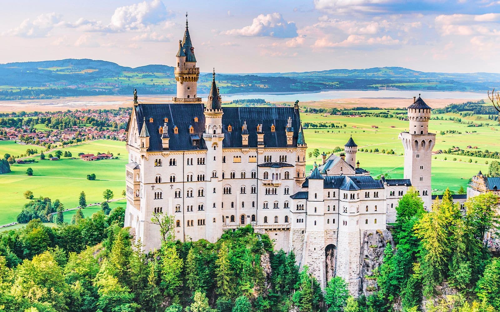 Au départ de Hohenschwangau : Billet coupe-file pour le château de Neuschwanstein avec guide