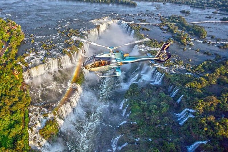 Vol en hélicoptère au-dessus des Chutes d'Iguazú