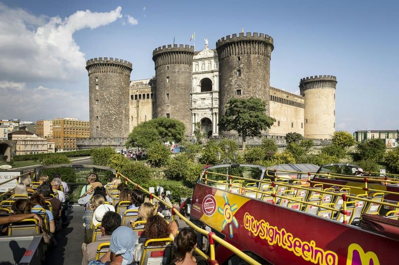 Bus touristique City Sightseeing de Naples