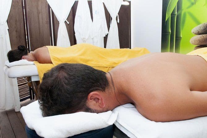 Massage d'aromathérapie pour couples à Santorin