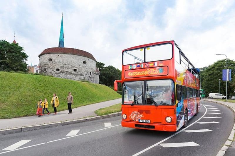 Bus touristique City Sightseeing de Tallinn