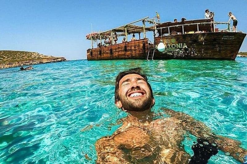 Billet Balade en bateau dans les criques d'Ibiza