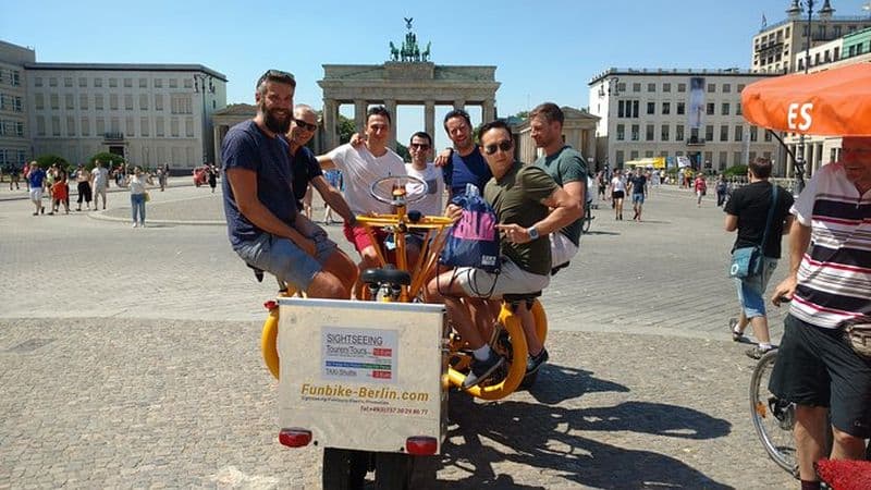 Tour privé en vélo pour groupes à Berlin