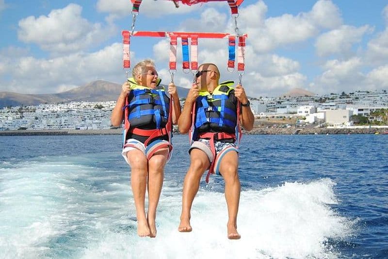 Expérience de parasailing et tour en jet-ski à Lanzarote